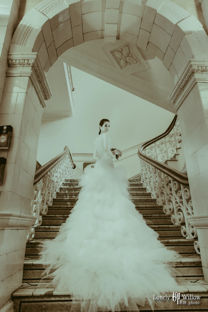 20131004qianer_railwayinterior0011bw