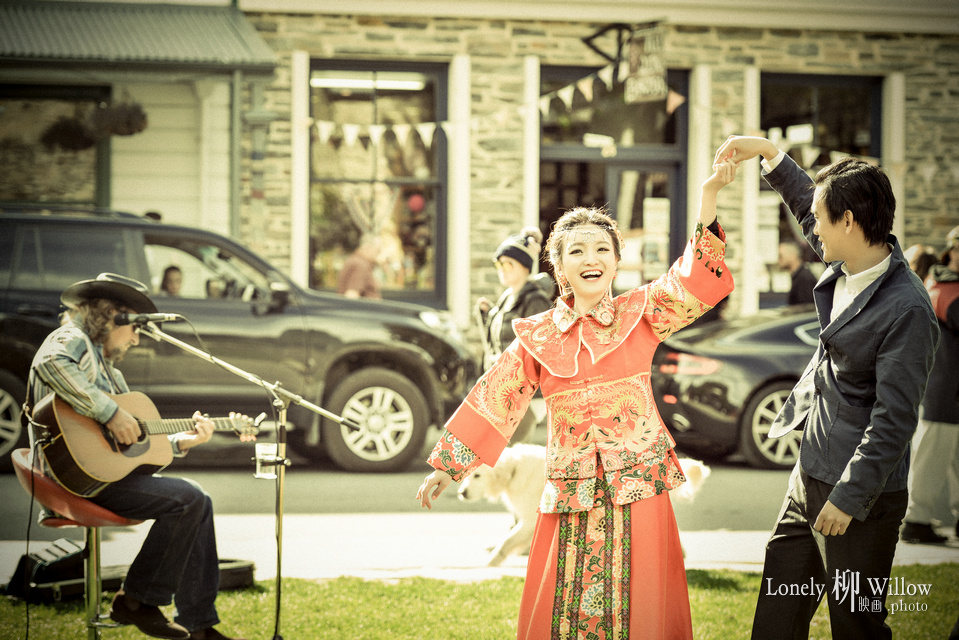 穿着秀禾结婚吧