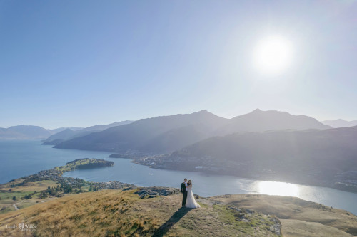 金秋五彩林到鹿顶山